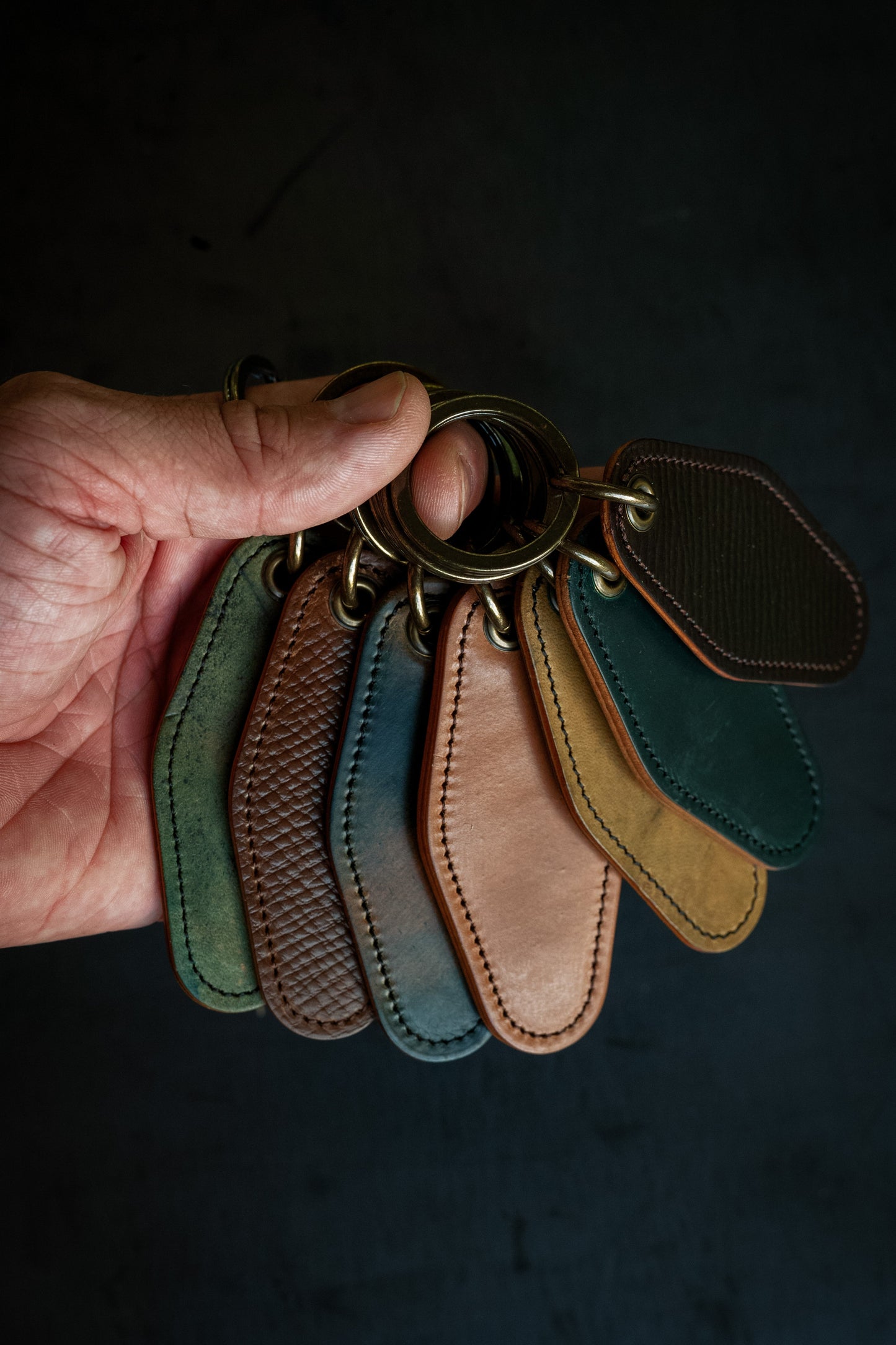 Motel Key Ring - Armagnac Hatchgrain Shell Cordovan