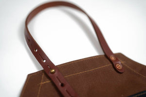 The MacBeth Women's Waxed Canvas Apron